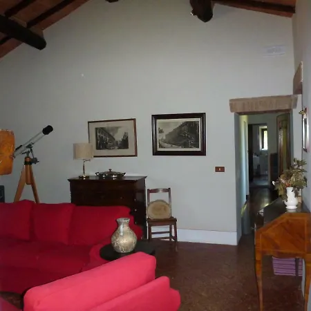 Alloggio per agriturismo Il Molinaccio Di *